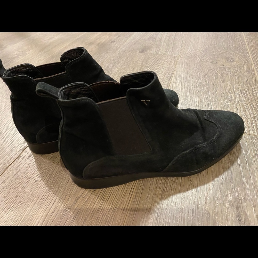 Valentino, Men’s shoes. winter, real fur inside. Black. Good condition.Italy